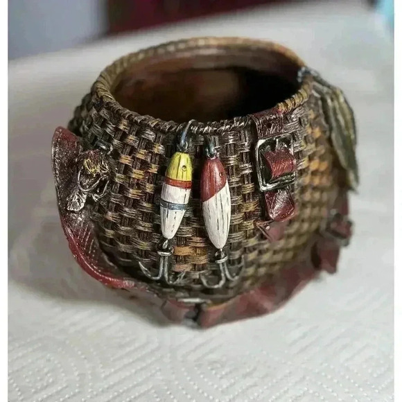 New Fishing Creel Vase Planter Ceramic Pottery- Very Detailed - Picture 7 of 14